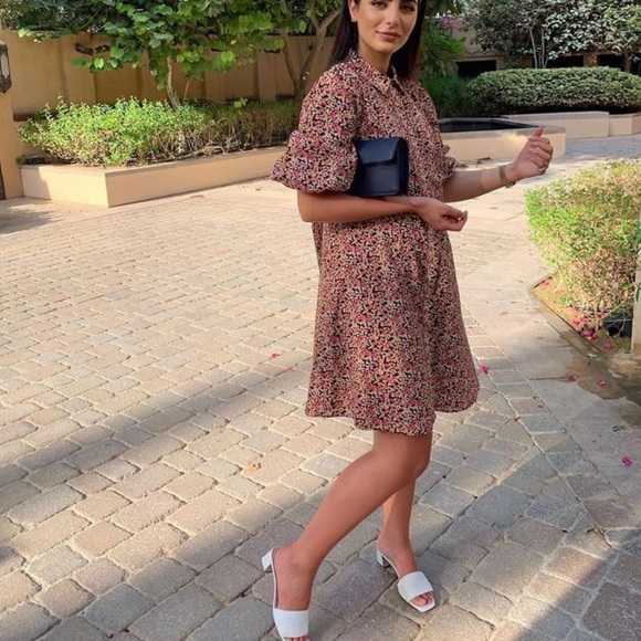 LIKE NEW Zara Micro Floral Print Balloon Sleeve
Size S - Picture 4 of 14